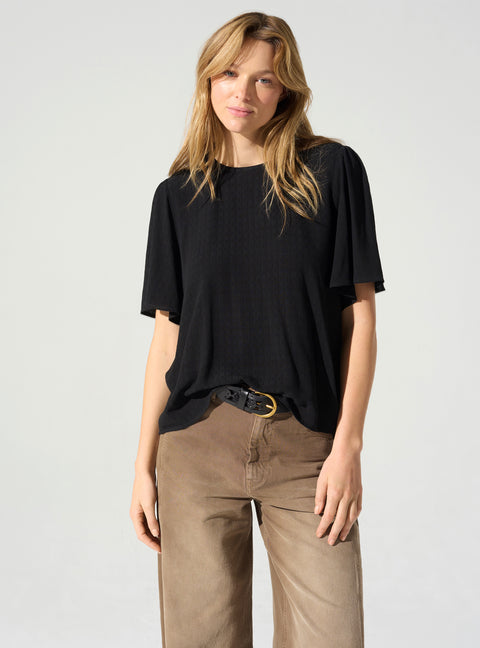 Straight blouse with flared sleeves