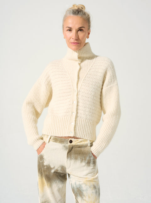 Strickjacke mit Kragen