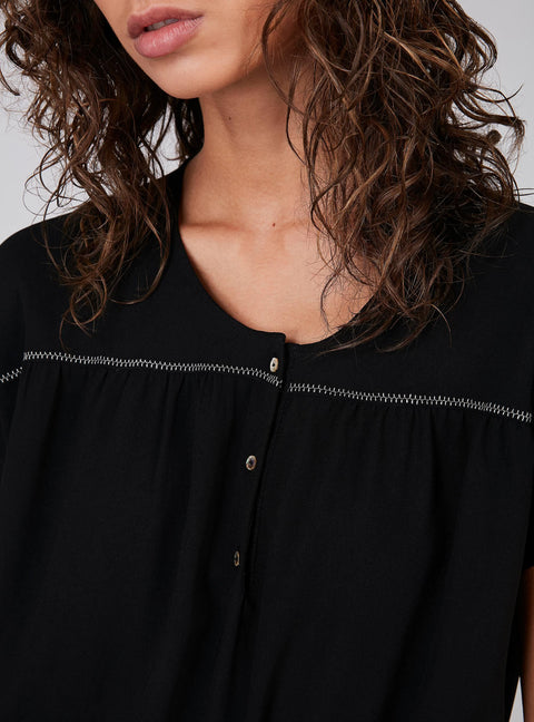 Flowy Buttoned Blouse